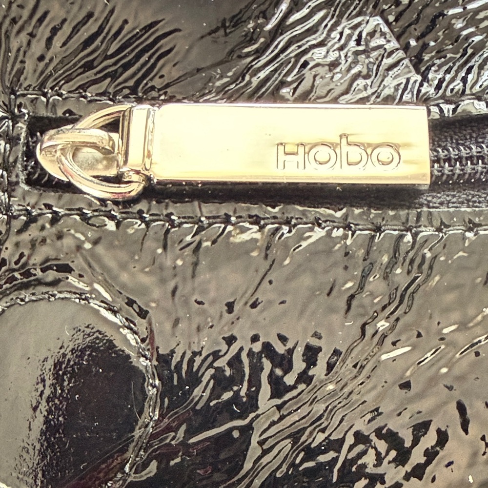 HOBO Lauren Clutch- Wallet - Picture 2 of 9